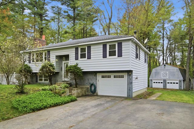 4 Timothy Lane, Hudson, NH 03051