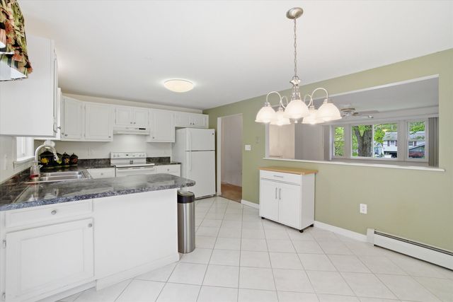 4 Timothy Lane, Hudson, NH 03051