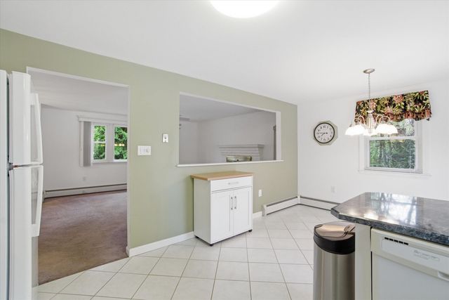 4 Timothy Lane, Hudson, NH 03051