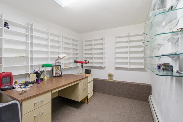 4 Timothy Lane, Hudson, NH 03051