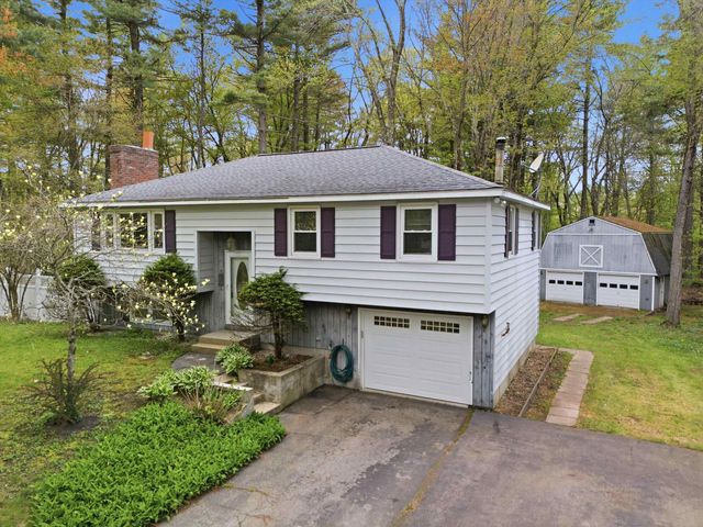 4 Timothy Lane, Hudson, NH 03051