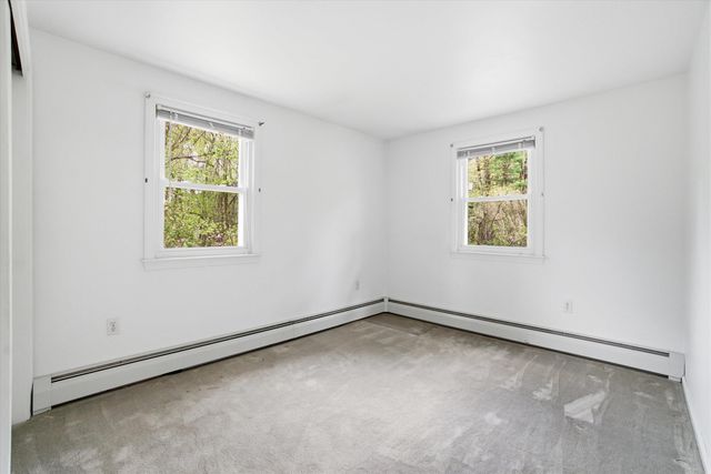 4 Timothy Lane, Hudson, NH 03051