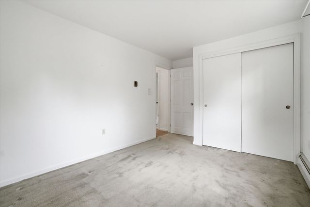 4 Timothy Lane, Hudson, NH 03051