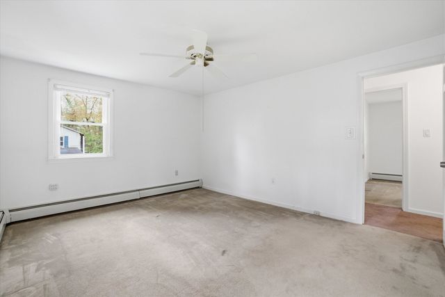 4 Timothy Lane, Hudson, NH 03051
