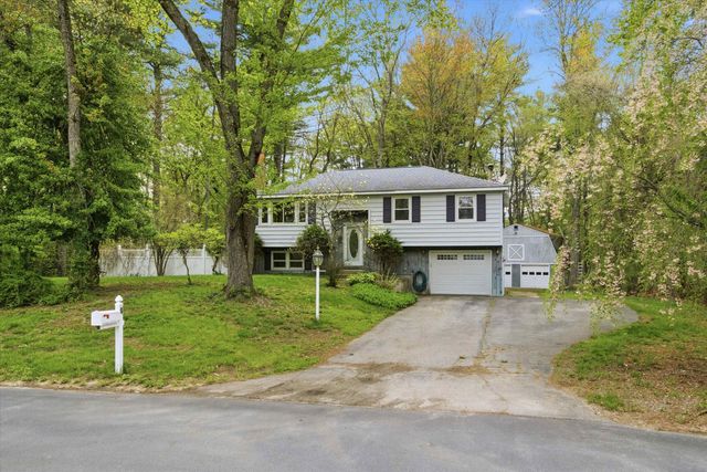 4 Timothy Lane, Hudson, NH 03051