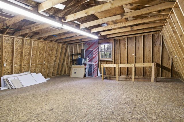 4 Timothy Lane, Hudson, NH 03051