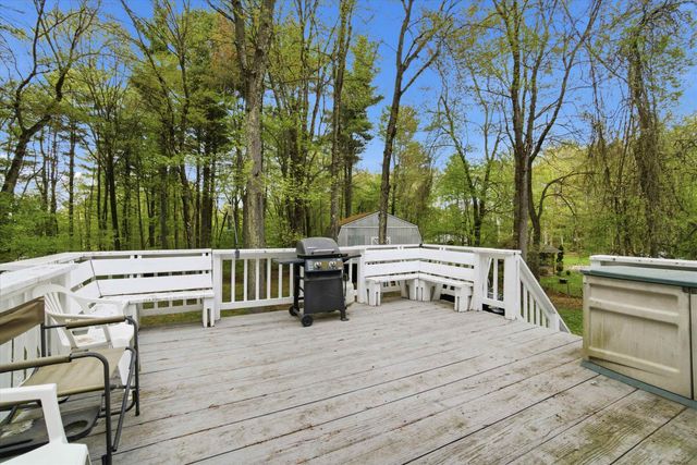 4 Timothy Lane, Hudson, NH 03051