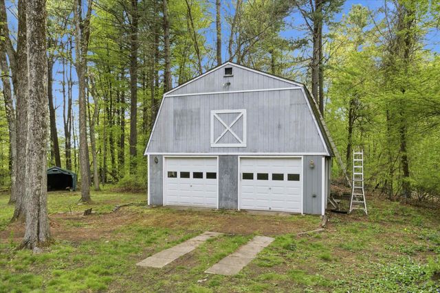 4 Timothy Lane, Hudson, NH 03051