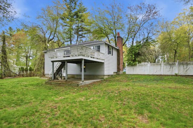 4 Timothy Lane, Hudson, NH 03051