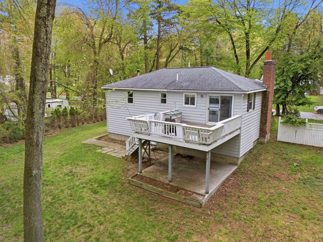 4 Timothy Lane, Hudson, NH 03051