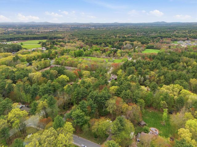 4 Timothy Lane, Hudson, NH 03051