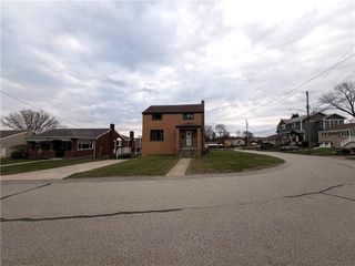 1114 Cascade Dr, Homestead, PA 15120