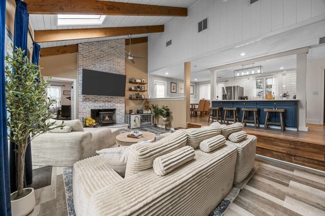 17 Kensington Drive, Sandwich, MA 02563