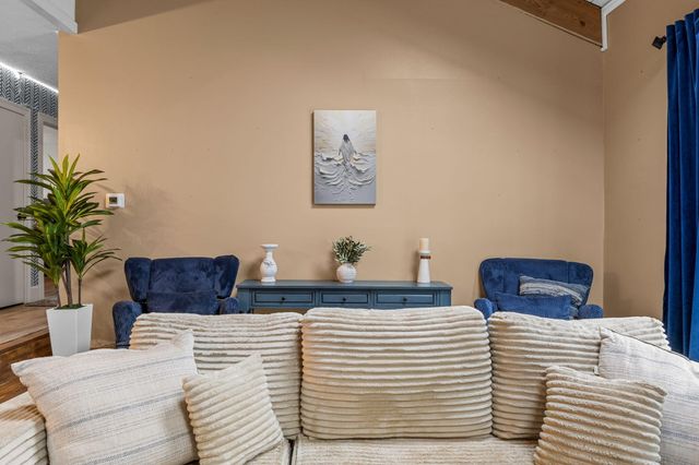 17 Kensington Drive, Sandwich, MA 02563