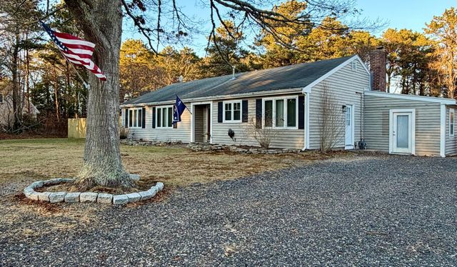 17 Kensington Drive, Sandwich, MA 02563