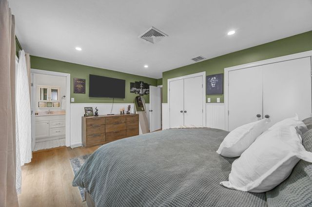 17 Kensington Drive, Sandwich, MA 02563