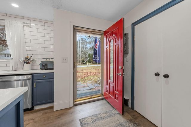 17 Kensington Drive, Sandwich, MA 02563