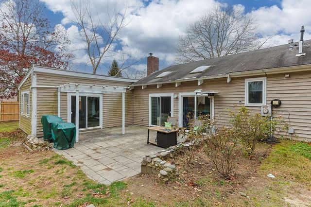 17 Kensington Drive, Sandwich, MA 02563