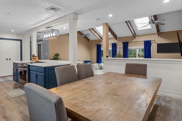 17 Kensington Drive, Sandwich, MA 02563