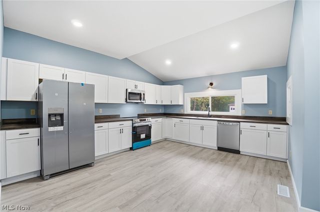 766 E Summit, Alliance, OH 44601