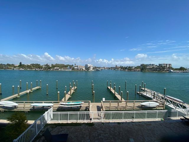 10116 GULF BOULEVARD 405W, St Petersburg, FL 33706