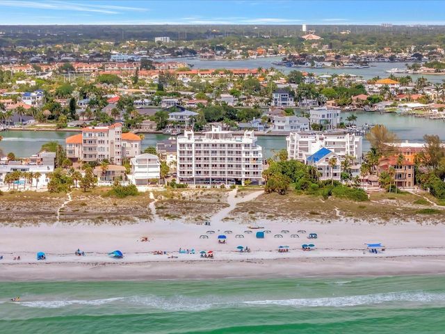 10116 GULF BOULEVARD 405W, St Petersburg, FL 33706