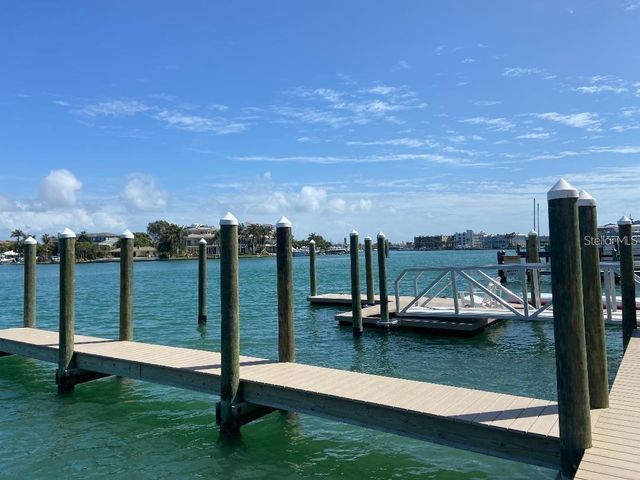 10116 GULF BOULEVARD 405W, St Petersburg, FL 33706