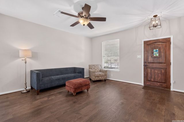 937 LAUREN ST, New Braunfels, TX 78130