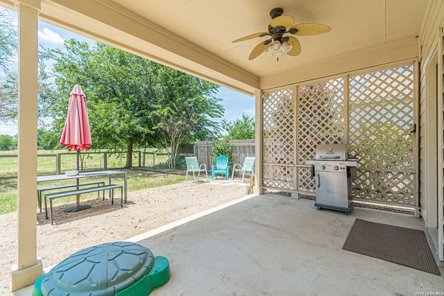937 LAUREN ST, New Braunfels, TX 78130