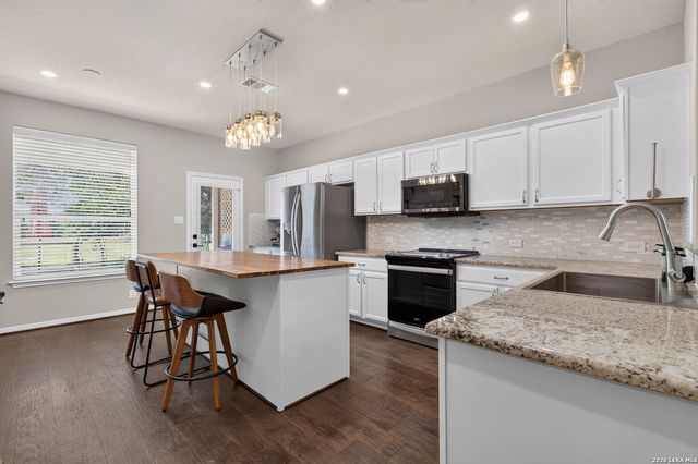 937 LAUREN ST, New Braunfels, TX 78130