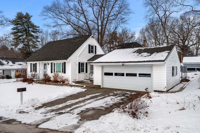 77 St James Avenue, Manchester, NH 03102