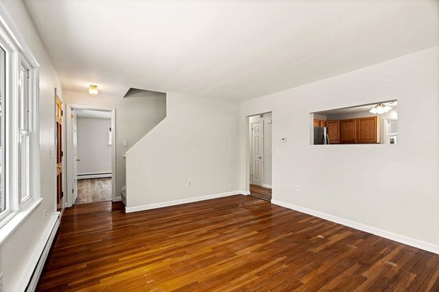 77 St James Avenue, Manchester, NH 03102