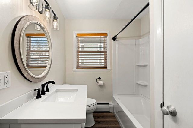 77 St James Avenue, Manchester, NH 03102