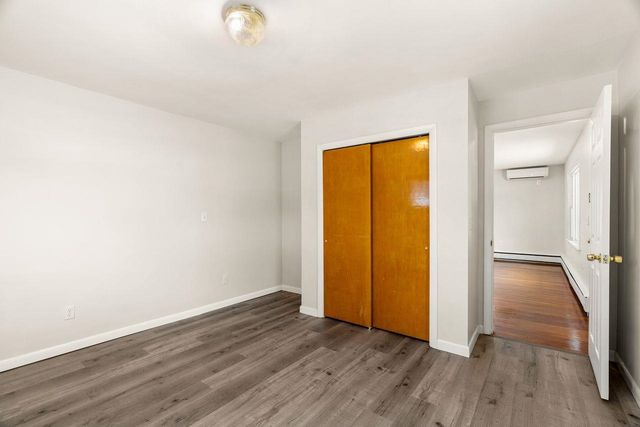 77 St James Avenue, Manchester, NH 03102