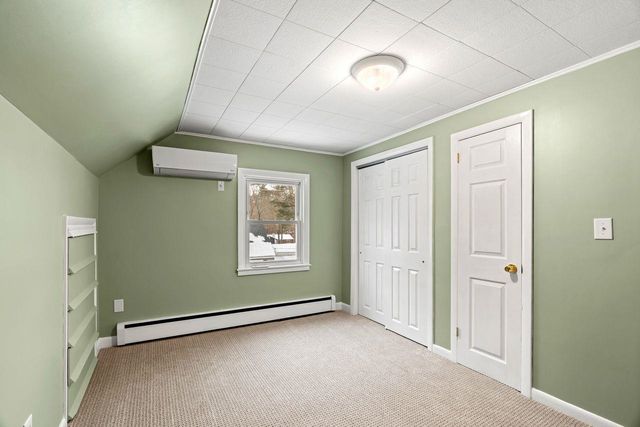 77 St James Avenue, Manchester, NH 03102