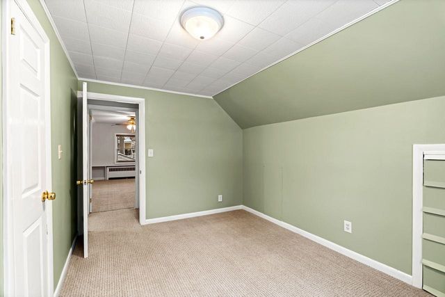 77 St James Avenue, Manchester, NH 03102