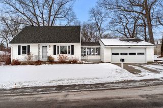 77 St James Avenue, Manchester, NH 03102