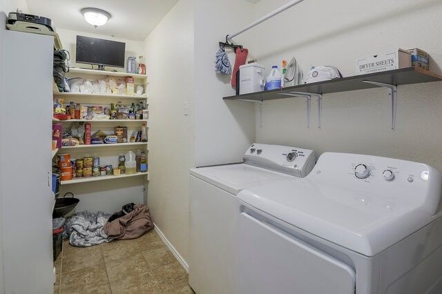 1230 Misty Drive, Midlothian, TX 76065