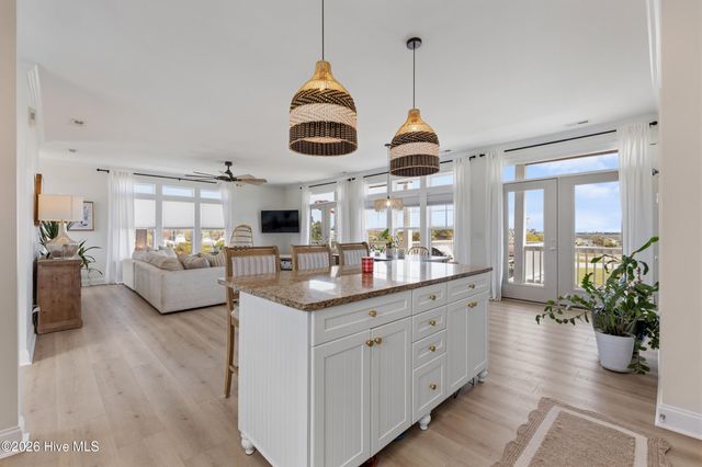 345 Twin Oaks Drive, Hampstead, NC 28443