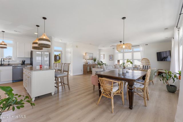 345 Twin Oaks Drive, Hampstead, NC 28443