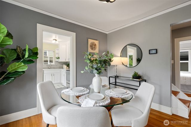 828 24th Avenue, Seattle, WA 98122