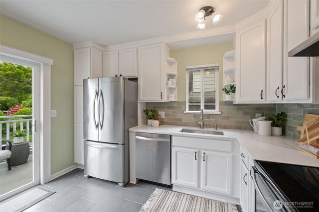 828 24th Avenue, Seattle, WA 98122
