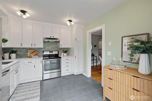 828 24th Avenue, Seattle, WA 98122
