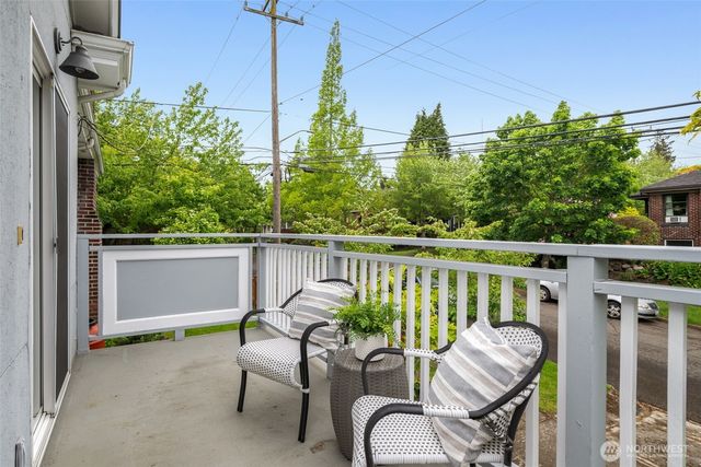 828 24th Avenue, Seattle, WA 98122