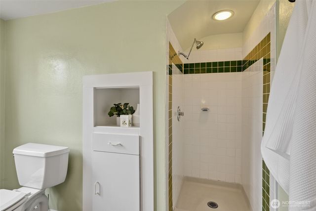 828 24th Avenue, Seattle, WA 98122