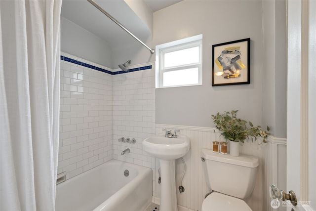 828 24th Avenue, Seattle, WA 98122