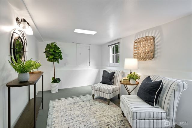 828 24th Avenue, Seattle, WA 98122