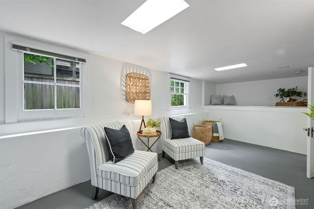 828 24th Avenue, Seattle, WA 98122