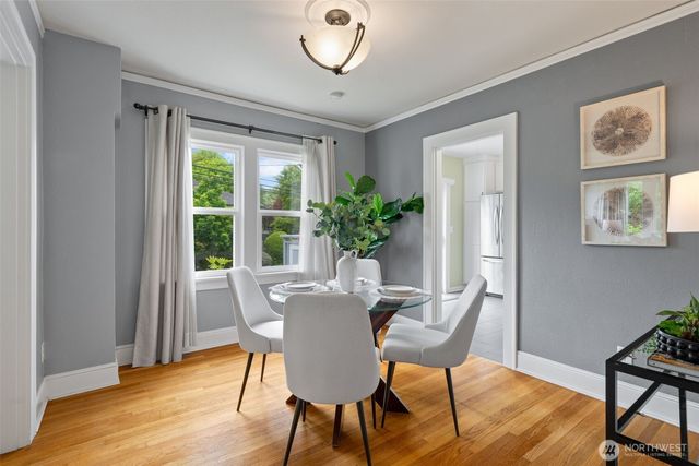 828 24th Avenue, Seattle, WA 98122