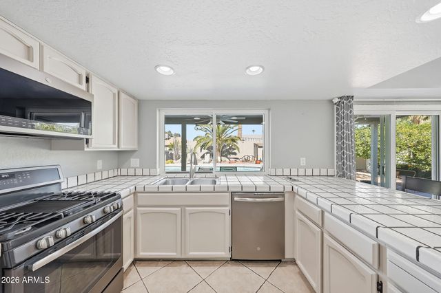 612 E BROOK HOLLOW Drive, Phoenix, AZ 85022